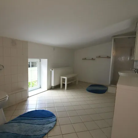 In Petersdorf Mit Schoenem Garten