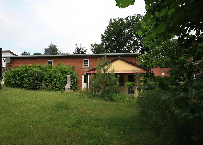 別荘 In Petersdorf Mit Schoenem Garten Funfseen
