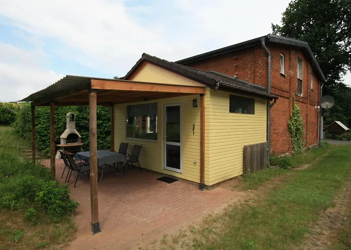 別荘 In Petersdorf Mit Schoenem Garten Funfseen